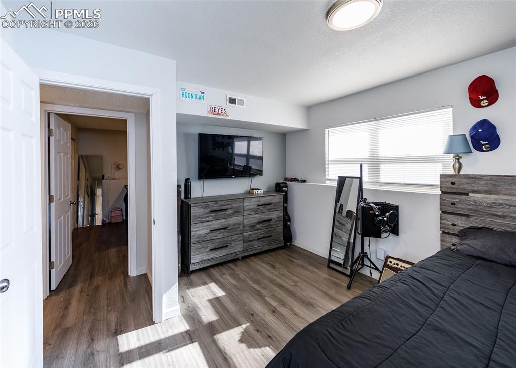 Image 45 of 49: Bedroom