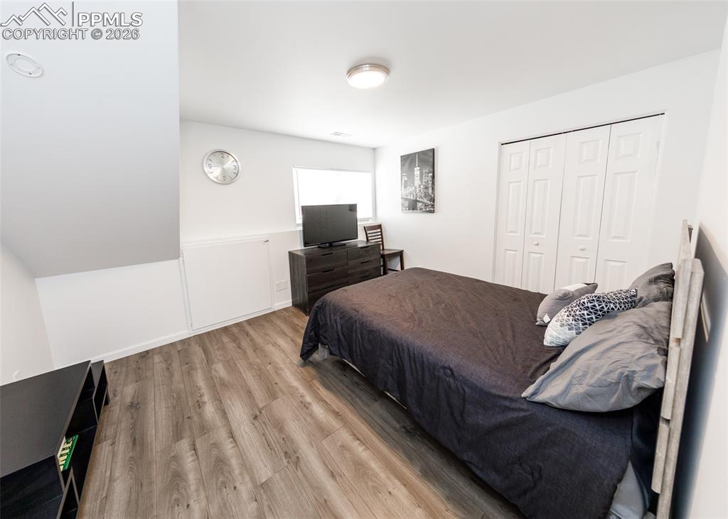 Image 46 of 49: Bedroom