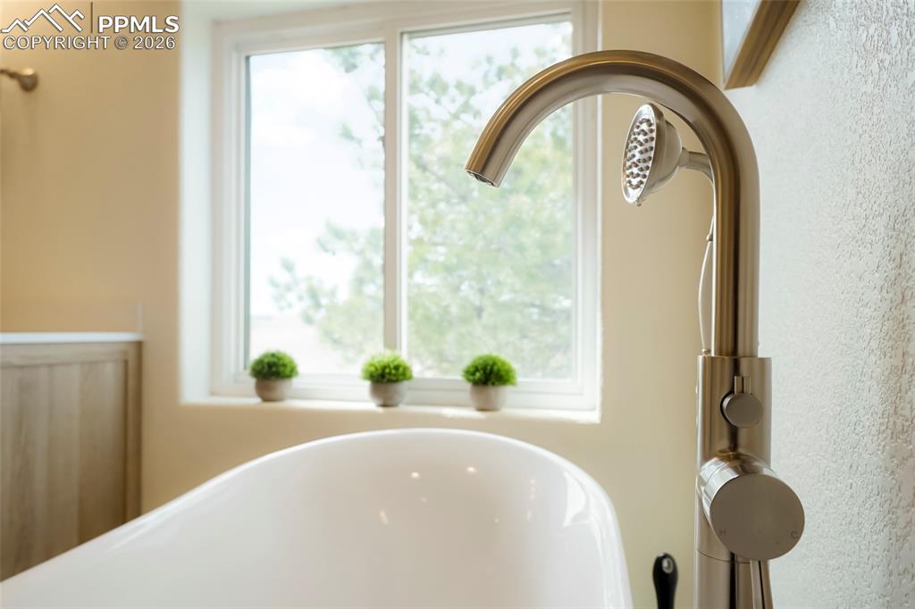 Image 16 of 43: Master Bathroom