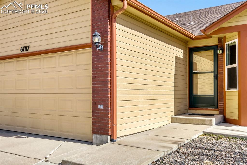 Image 30 of 31: Roomy Rancher