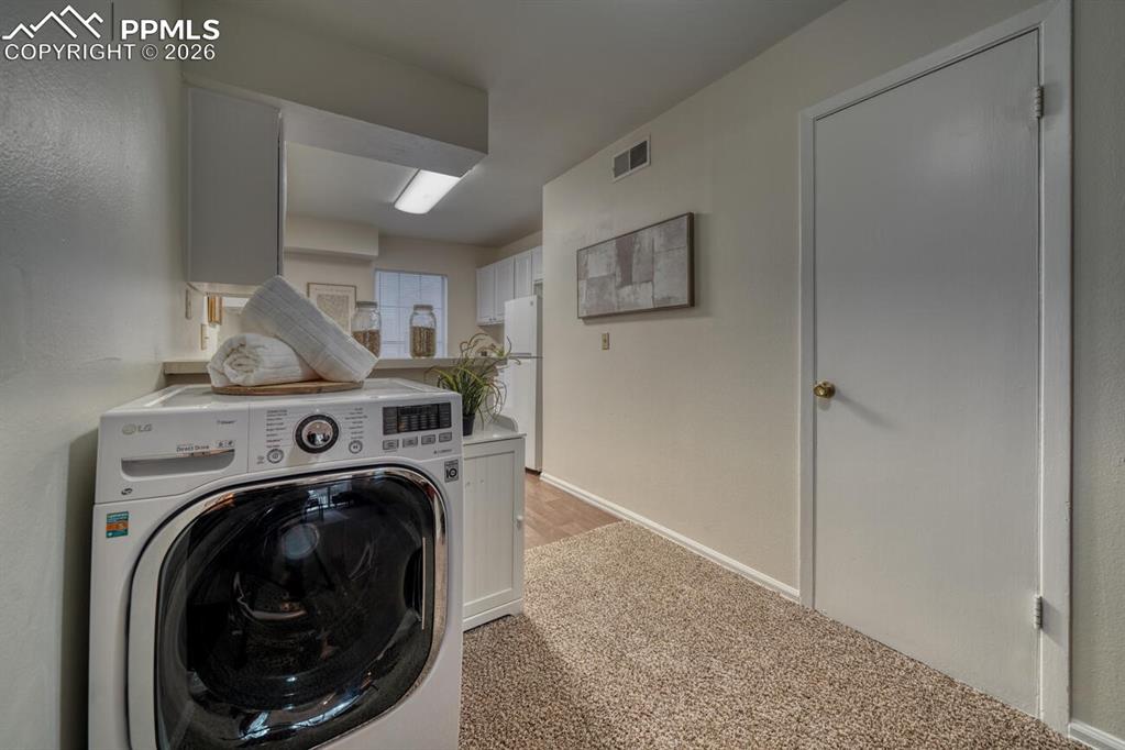 Image 11 of 22: Laundry