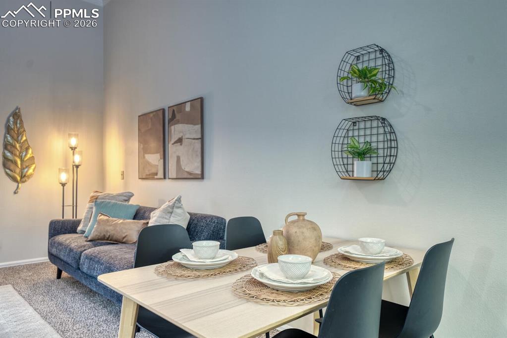 Image 8 of 22: Dining Area