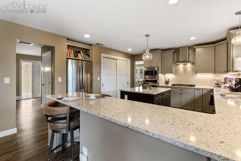 Image 6 of 47: Kitchen