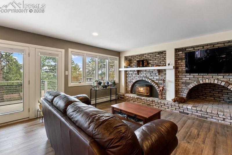 Image 7 of 47: Family room