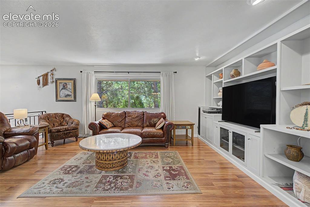 Image 8 of 40: Living Room