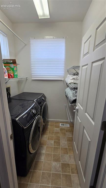 Image 10 of 21: Laundry