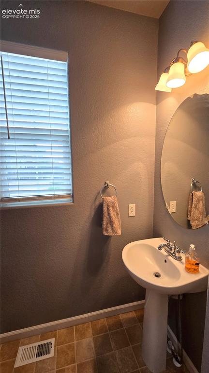 Image 12 of 21: Bathroom
