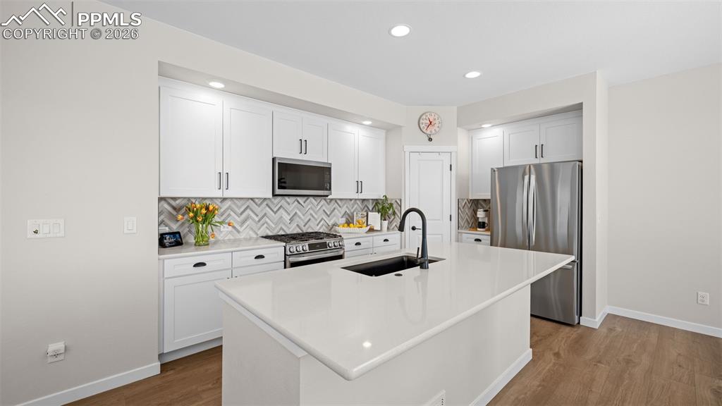 Image 10 of 42: Kitchen