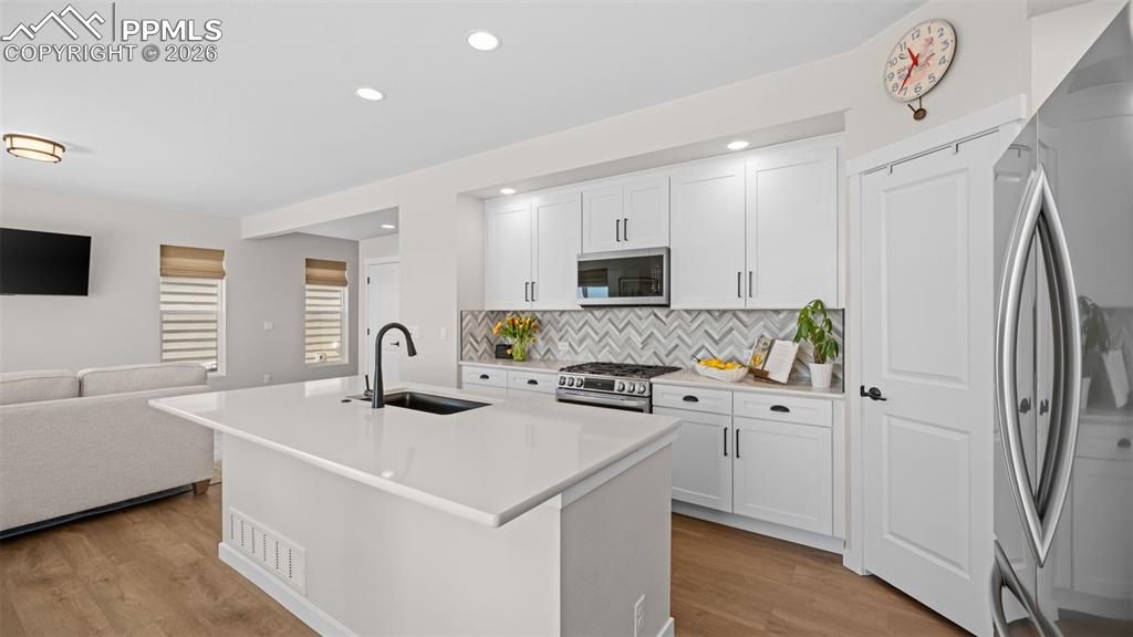 Image 11 of 42: Kitchen