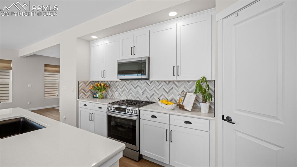 Image 12 of 42: Kitchen