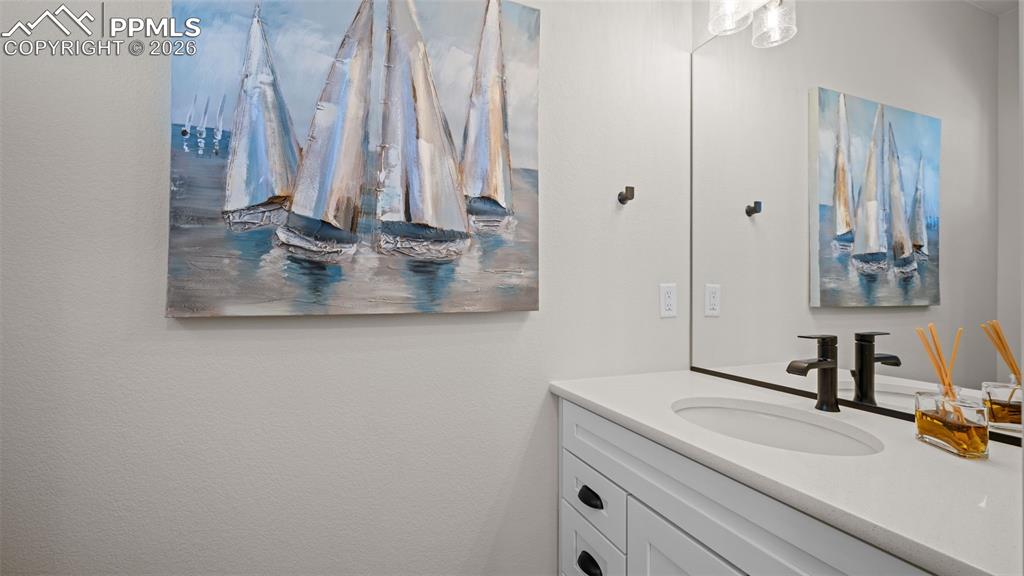 Image 18 of 42: Bathroom