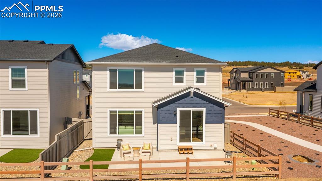 Image 33 of 42: Back of Structure