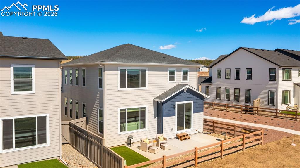 Image 35 of 42: Back of Structure