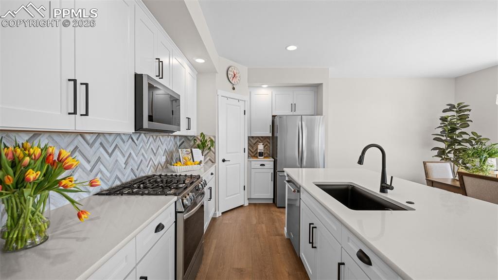 Image 9 of 42: Kitchen