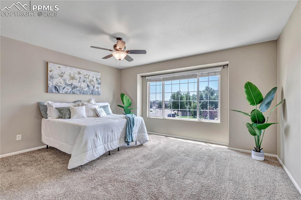 Image 22 of 40: Bedroom