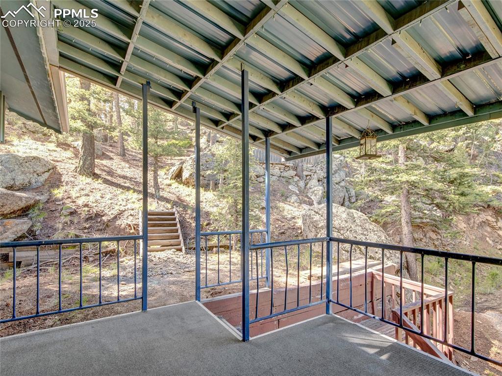 Image 27 of 43: Deck