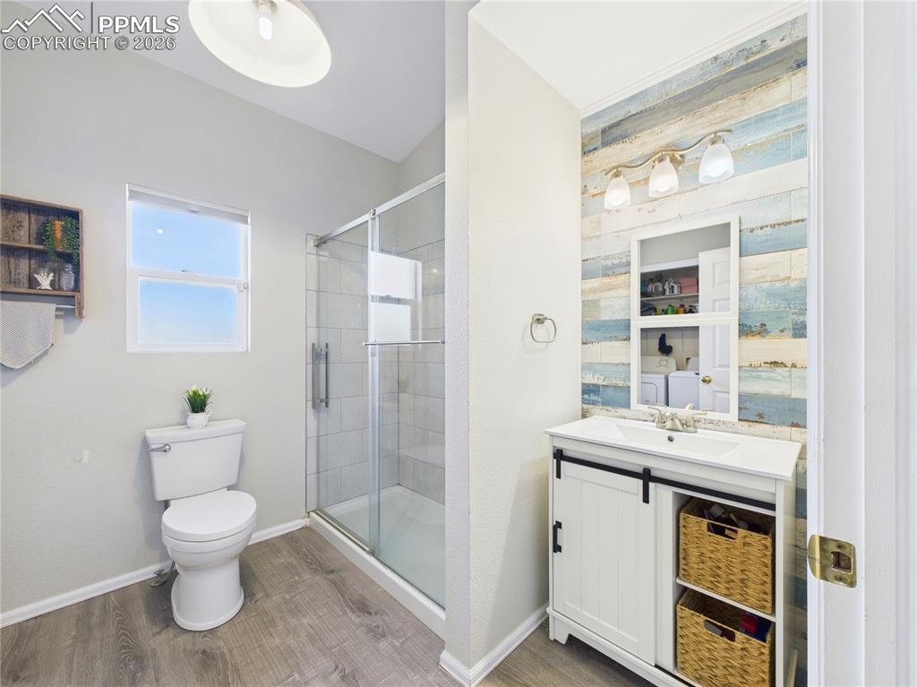 Image 16 of 31: Bathroom