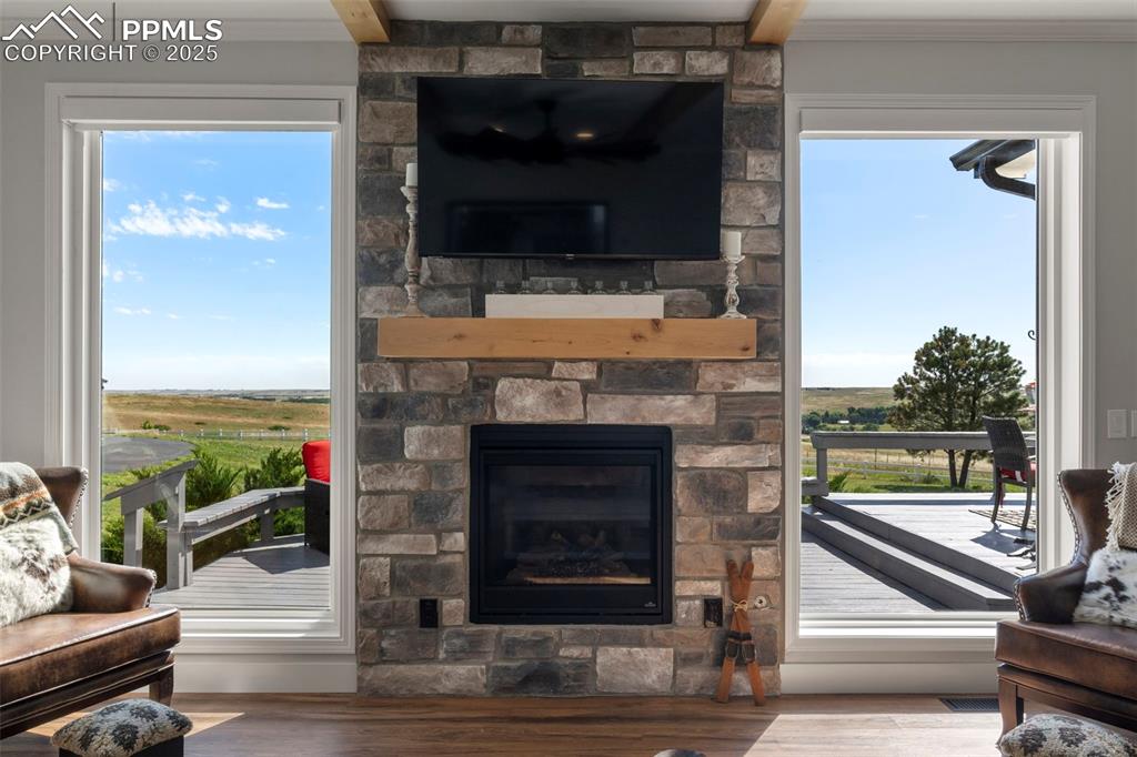 Image 11 of 50: Living Room