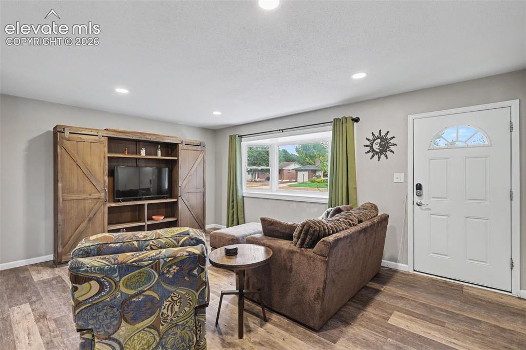 Image 4 of 32: Living Room