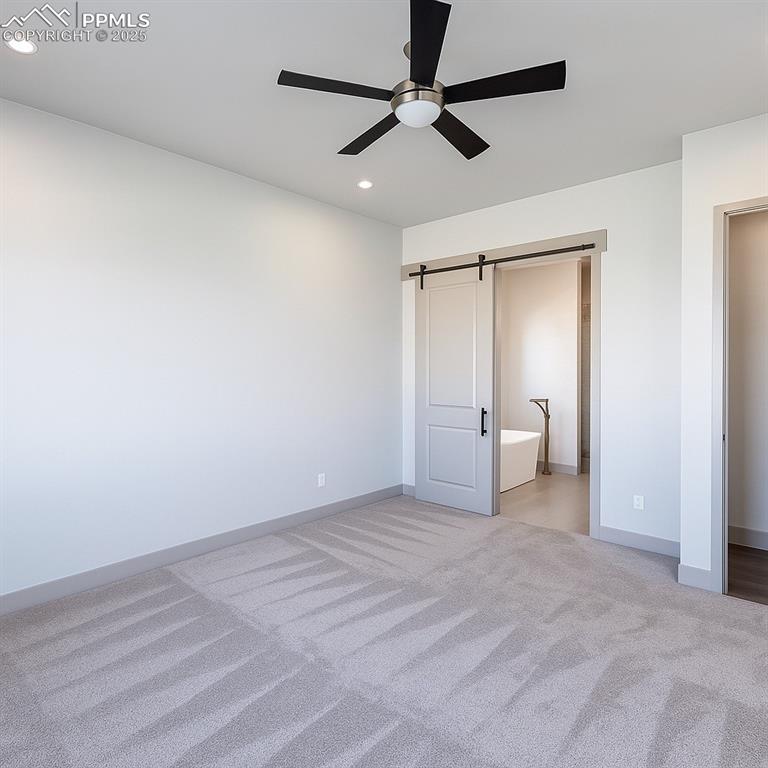 Image 15 of 50: Bedroom