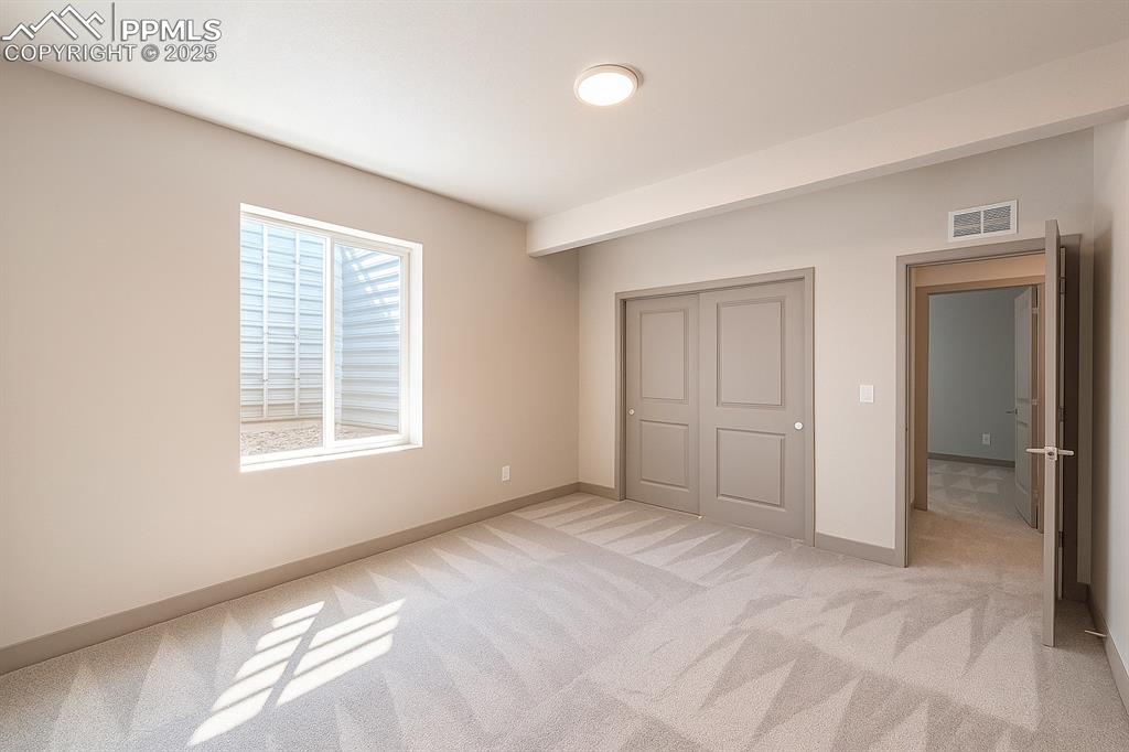 Image 36 of 50: Bedroom