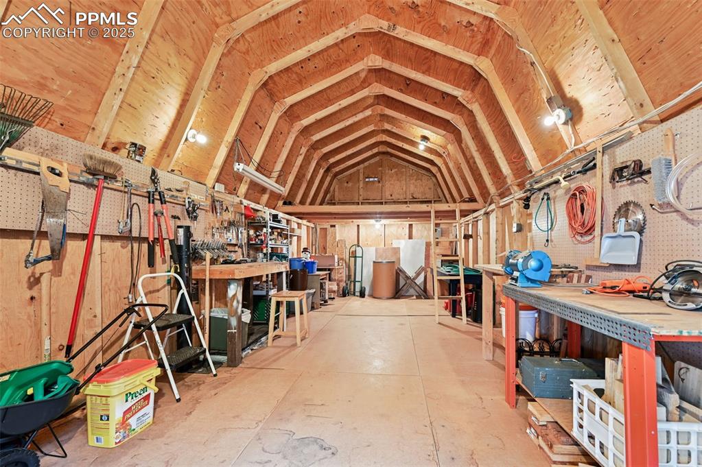 Image 43 of 50: Storage