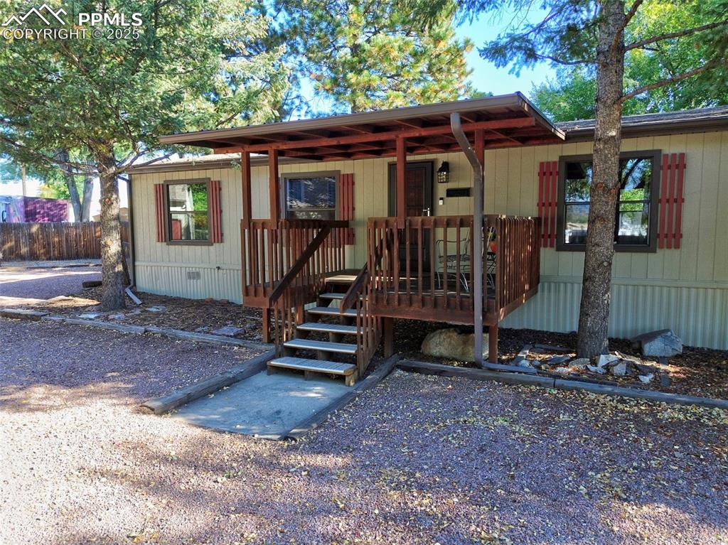 Image 48 of 50: Entry