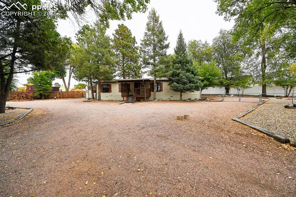 Image 50 of 50: Yard