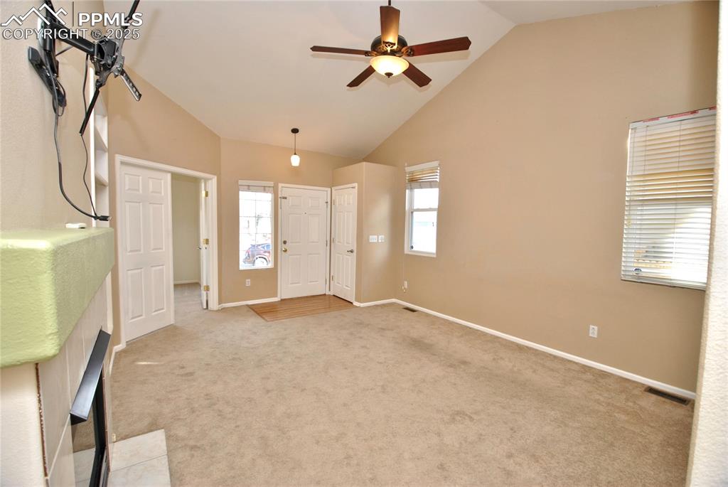 Image 6 of 27: Living Room