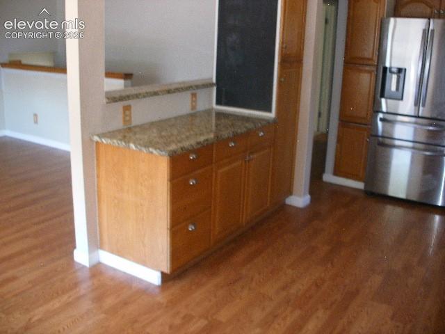 Image 24 of 42: Kitchen