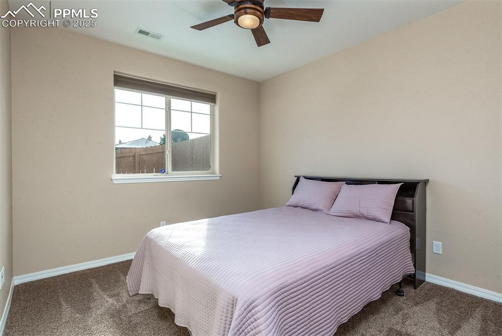 Image 17 of 47: Bedroom