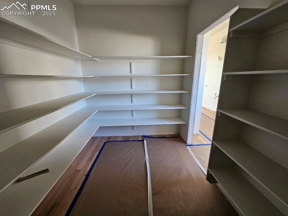 Image 15 of 25: Pantry