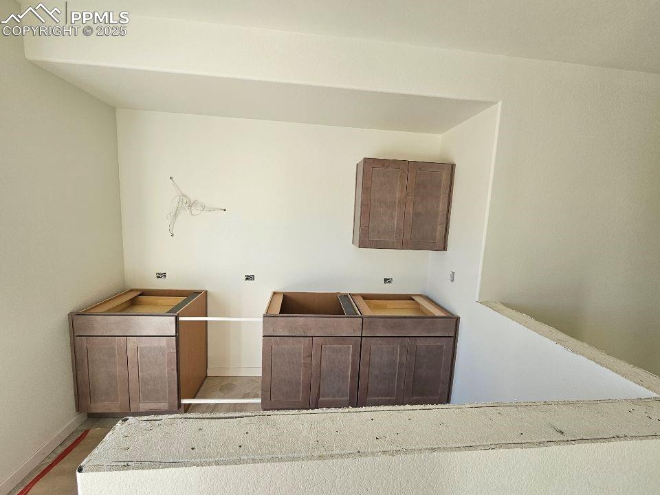 Image 25 of 25: Wet bar