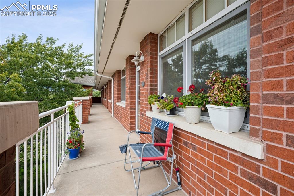 Image 29 of 35: Patio