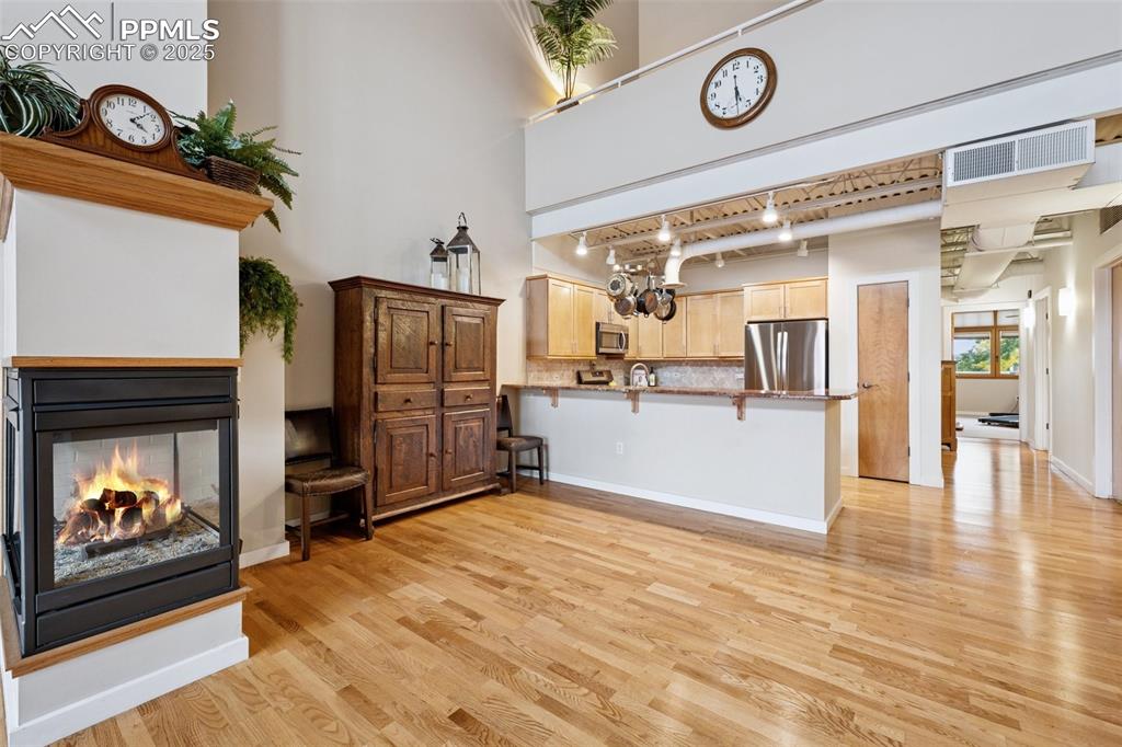 Image 6 of 35: Living Room