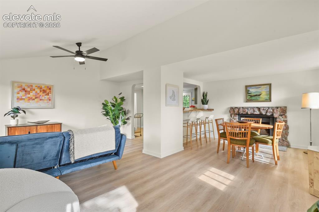 Image 15 of 39: Dining Area