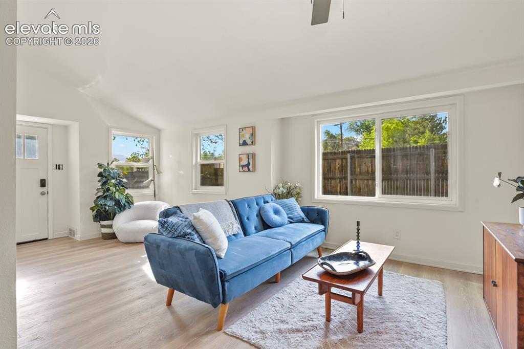Image 17 of 39: Living Room