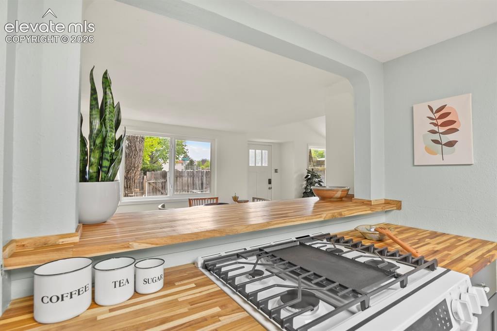 Image 3 of 39: FULL new kitchen! incl. brand new appliances, new cabinets, new teak butche