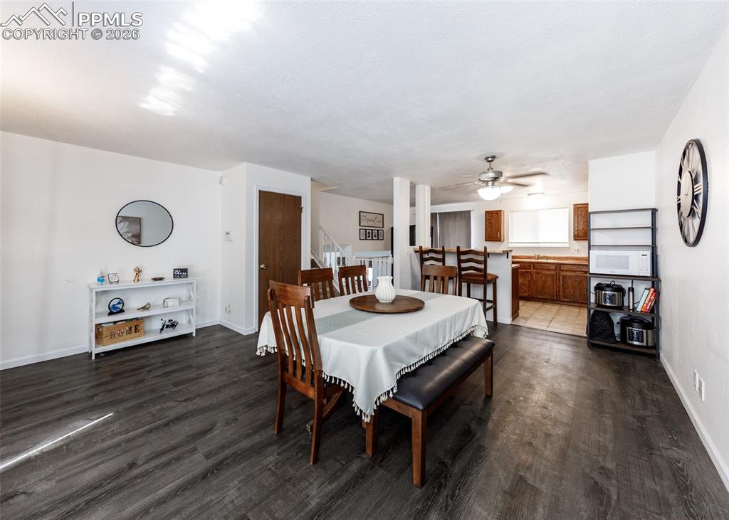 Image 4 of 31: Dining Area