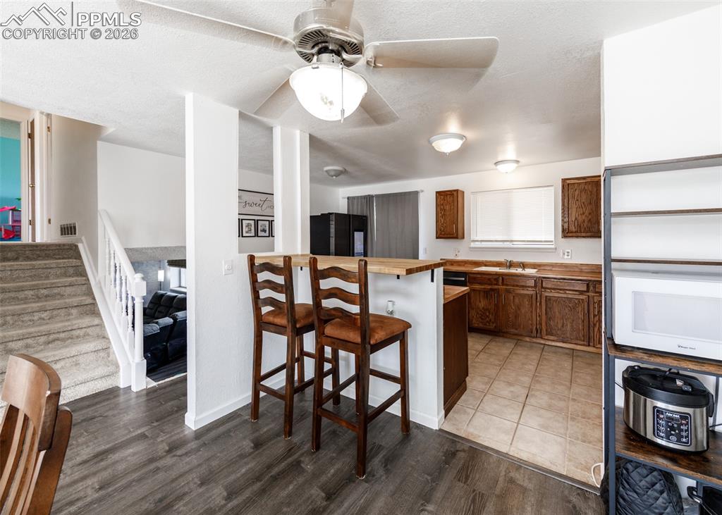 Image 5 of 31: Kitchen