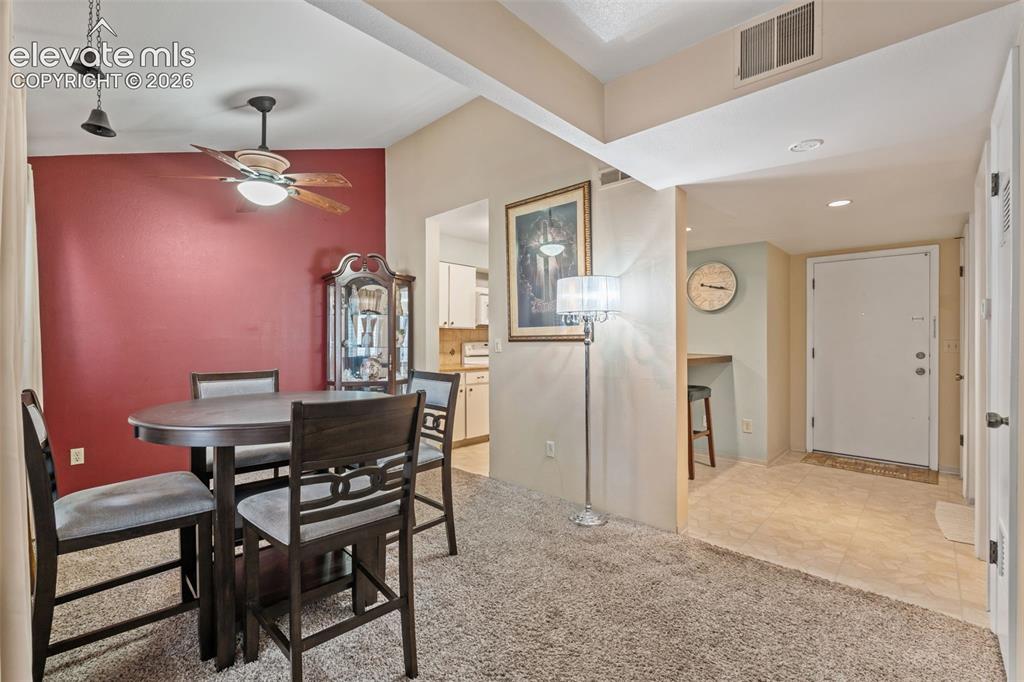 Image 12 of 40: Dining Area