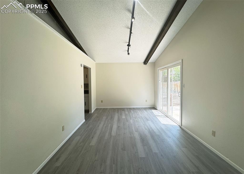 Image 12 of 50: Dining Room