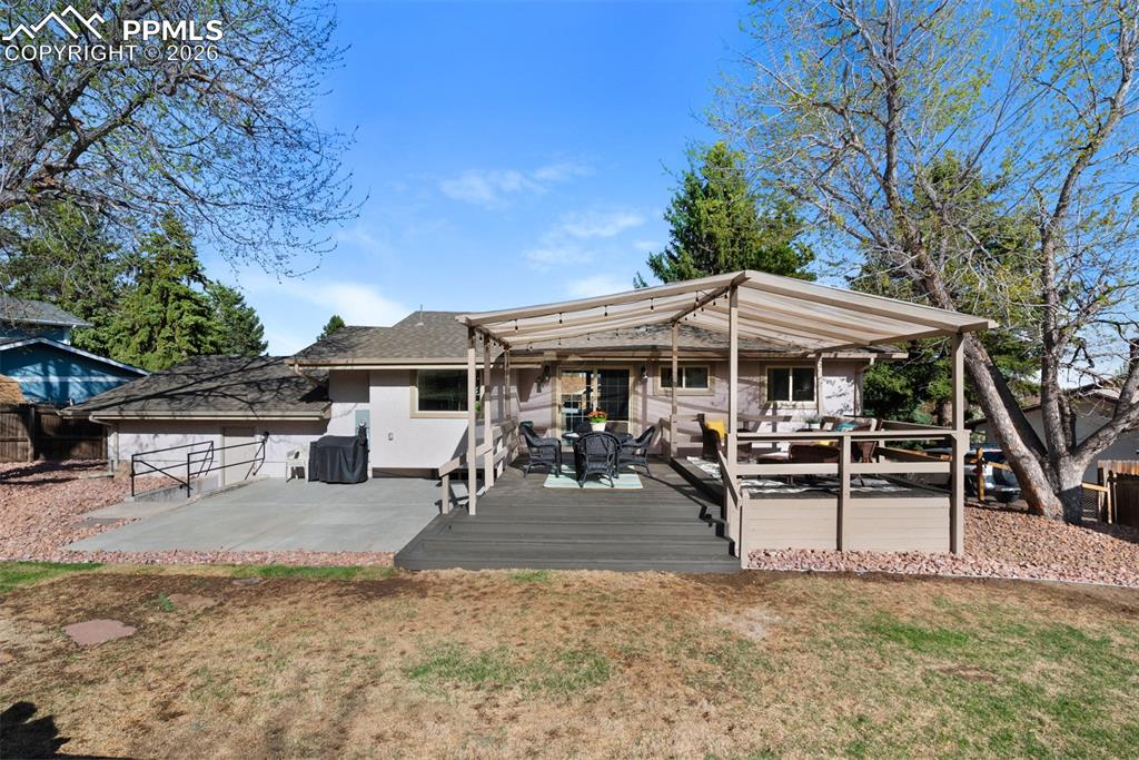 Image 48 of 50: Back of Structure