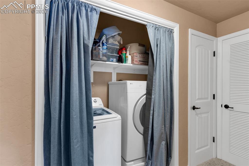 Image 26 of 45: Laundry