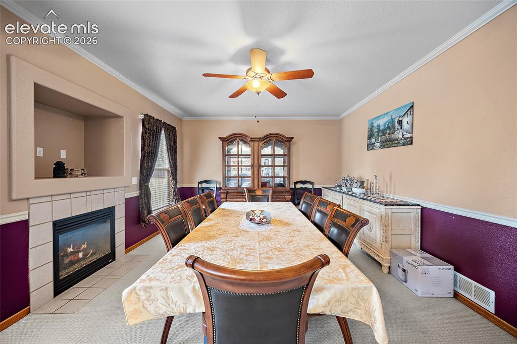 Image 9 of 41: Dining Area