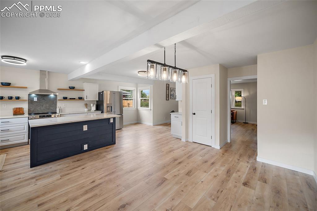 Image 11 of 45: Kitchen