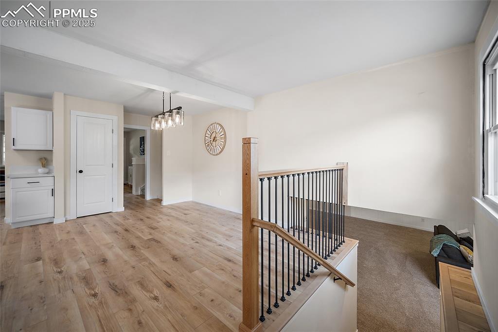 Image 14 of 45: Dining Area