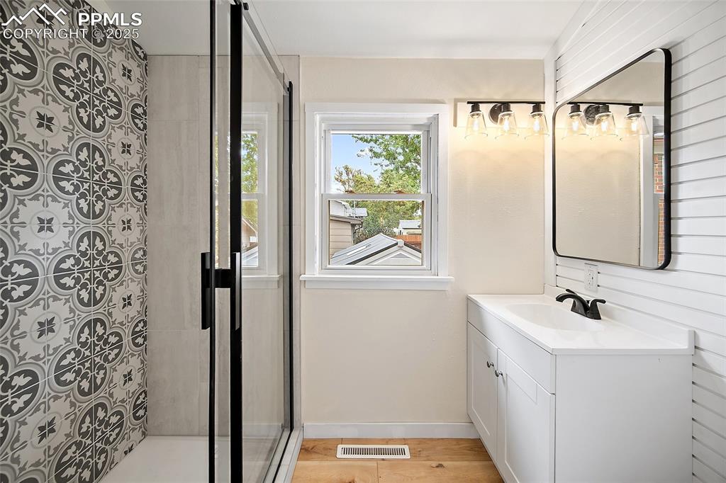 Image 20 of 45: Master Bathroom