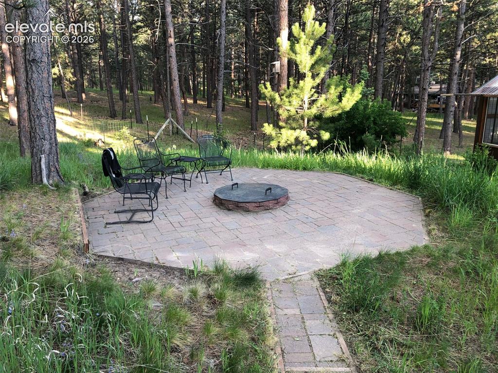 Image 41 of 50: Patio