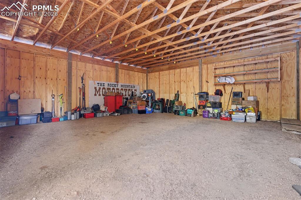 Image 45 of 50: Workshop